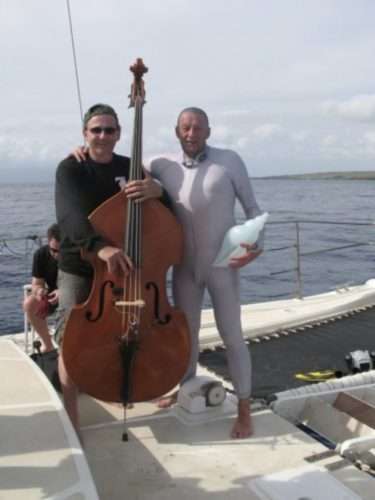 Pierre Lavagne de Castellan en Maui Hawai, con David Rothenberg y Dan Sythe.