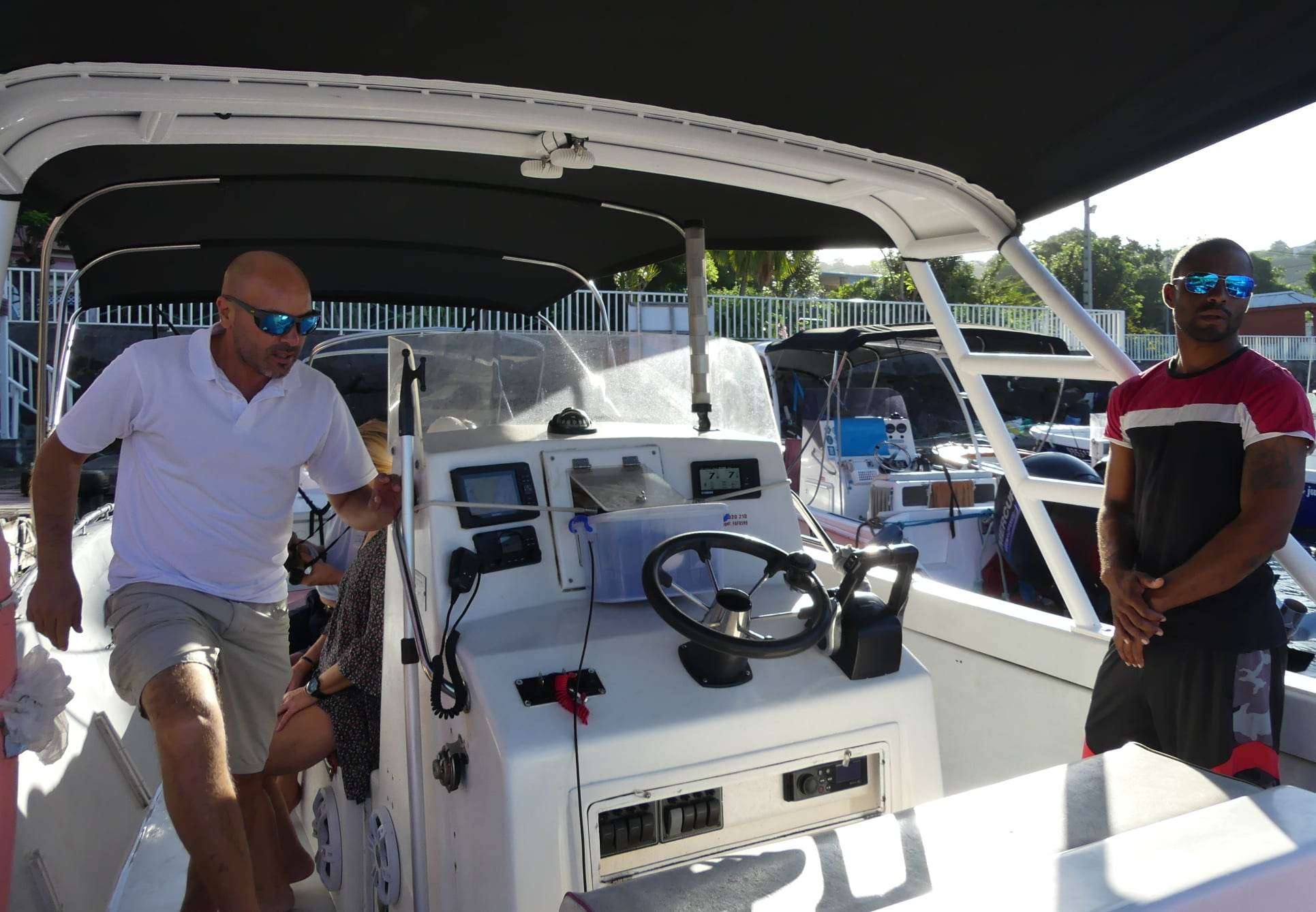 dolphin-watching boat-guadeloupe-1